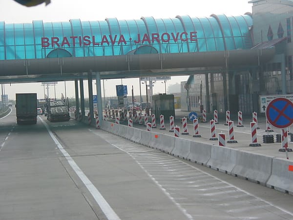 加利利旅遊 捷克蜜月 Day2-1 斯洛伐克首都Bratislava - 第3張圖 加利利旅遊 捷克蜜月 Day2-1 斯洛伐克首都Bratislava
