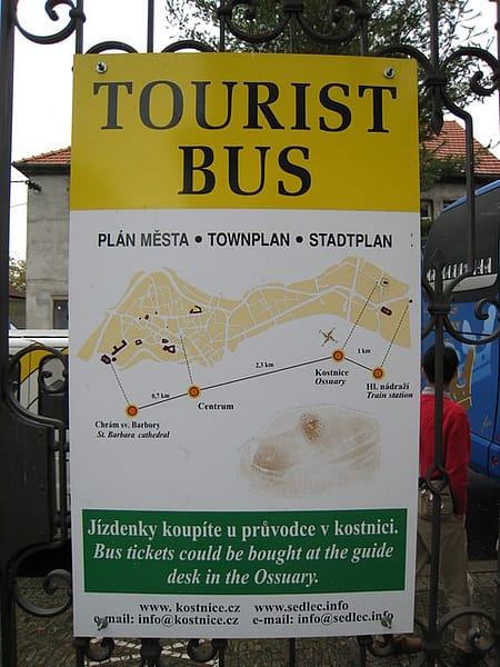 加利利旅遊 捷克蜜月 Day3-1 骷髏的誘惑 Kutna hora - 第6張圖 加利利旅遊 捷克蜜月 Day3-1 骷髏的誘惑 Kutna hora