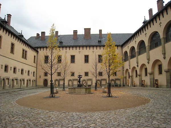加利利旅遊 捷克蜜月 Day3-1 骷髏的誘惑 Kutna hora - 第27張圖 加利利旅遊 捷克蜜月 Day3-1 骷髏的誘惑 Kutna hora
