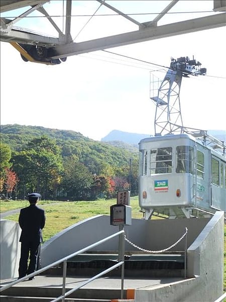 初秋日本東北 Day4-1 藏王纜車賞紅葉 - 第5張圖 初秋日本東北 Day4-1 藏王纜車賞紅葉