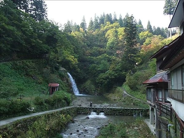 初秋日本東北 Day5-1 童話般的銀山溫泉(2) - 第6張圖 初秋日本東北 Day5-1 童話般的銀山溫泉(2)