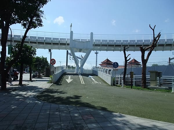 高雄蓮池潭自行車道