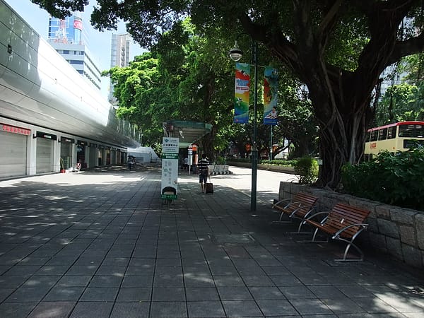 021 彌敦道 九龍公園 柏麗大道4.JPG