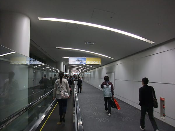 【機場趴趴走】小而美的福岡空港