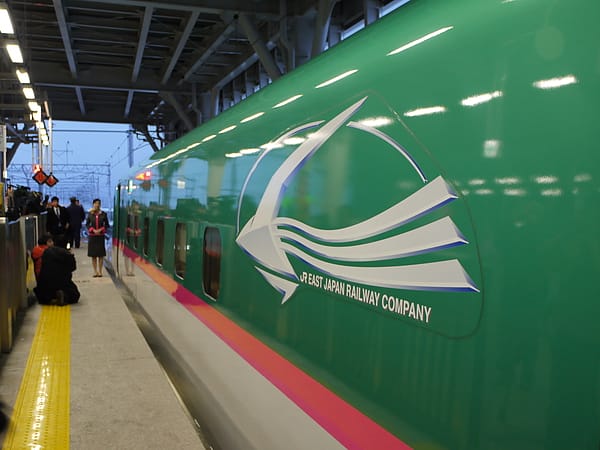 【JR東日本】東北新幹線はやぶさ 人來瘋湊熱鬧首航旅