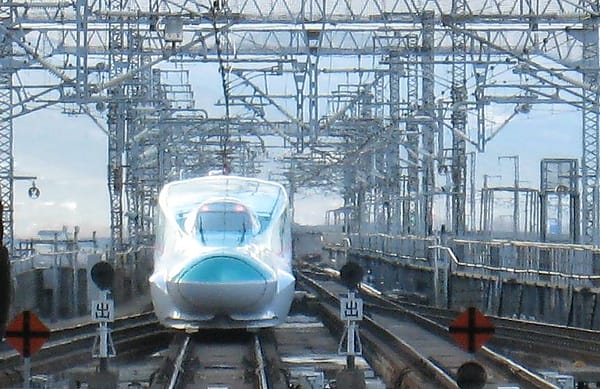 【JR東日本】東北新幹線はやぶさ 人來瘋湊熱鬧首航旅