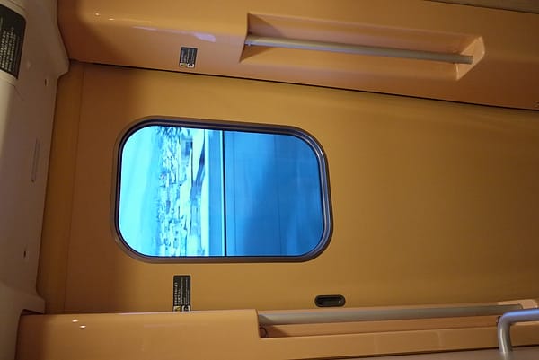 【JR東日本】東北新幹線はやぶさ 人來瘋湊熱鬧首航旅