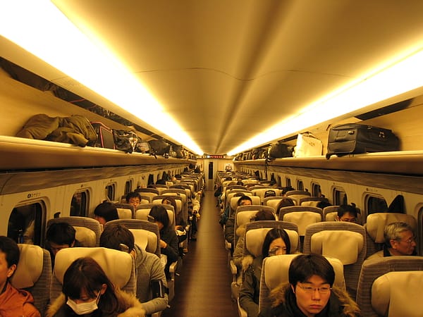 【JR東日本】東北新幹線はやぶさ 人來瘋湊熱鬧首航旅