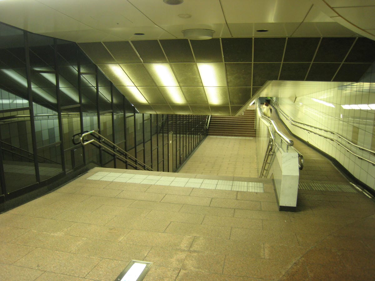JR04.JPG