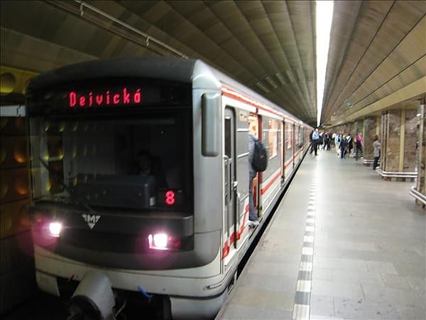 電車出現 電車出現