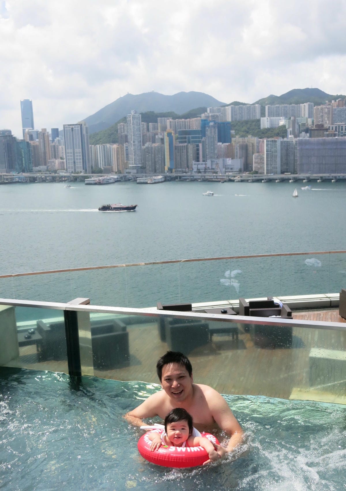 帶寶寶來去香港 九龍海逸之我升等了泳池篇 帶寶寶來去香港 九龍海逸之我升等了泳池篇