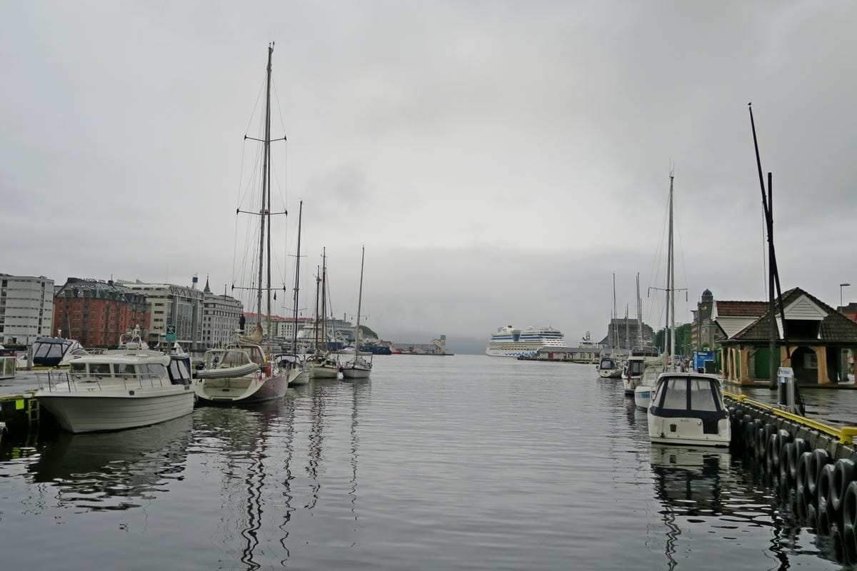 挪威峽灣自駕遊Day2-3 港都卑爾根（Bergen）穿梭在