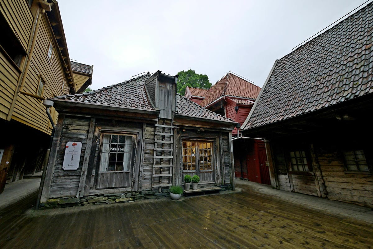 挪威峽灣自駕遊Day2-3 港都卑爾根（Bergen）穿梭在