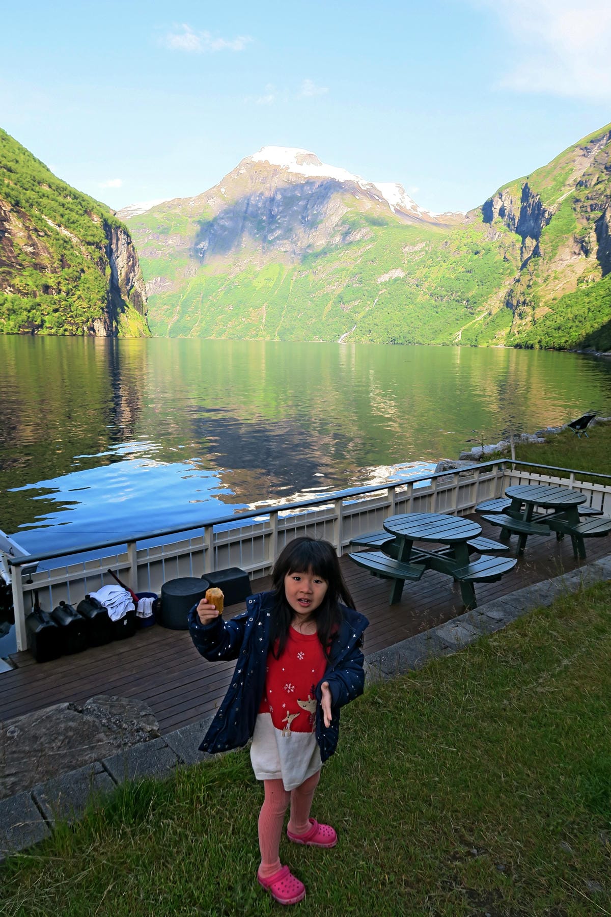 挪威No.1蓋倫格(Geiranger)峽灣邊露營-仙境賞景