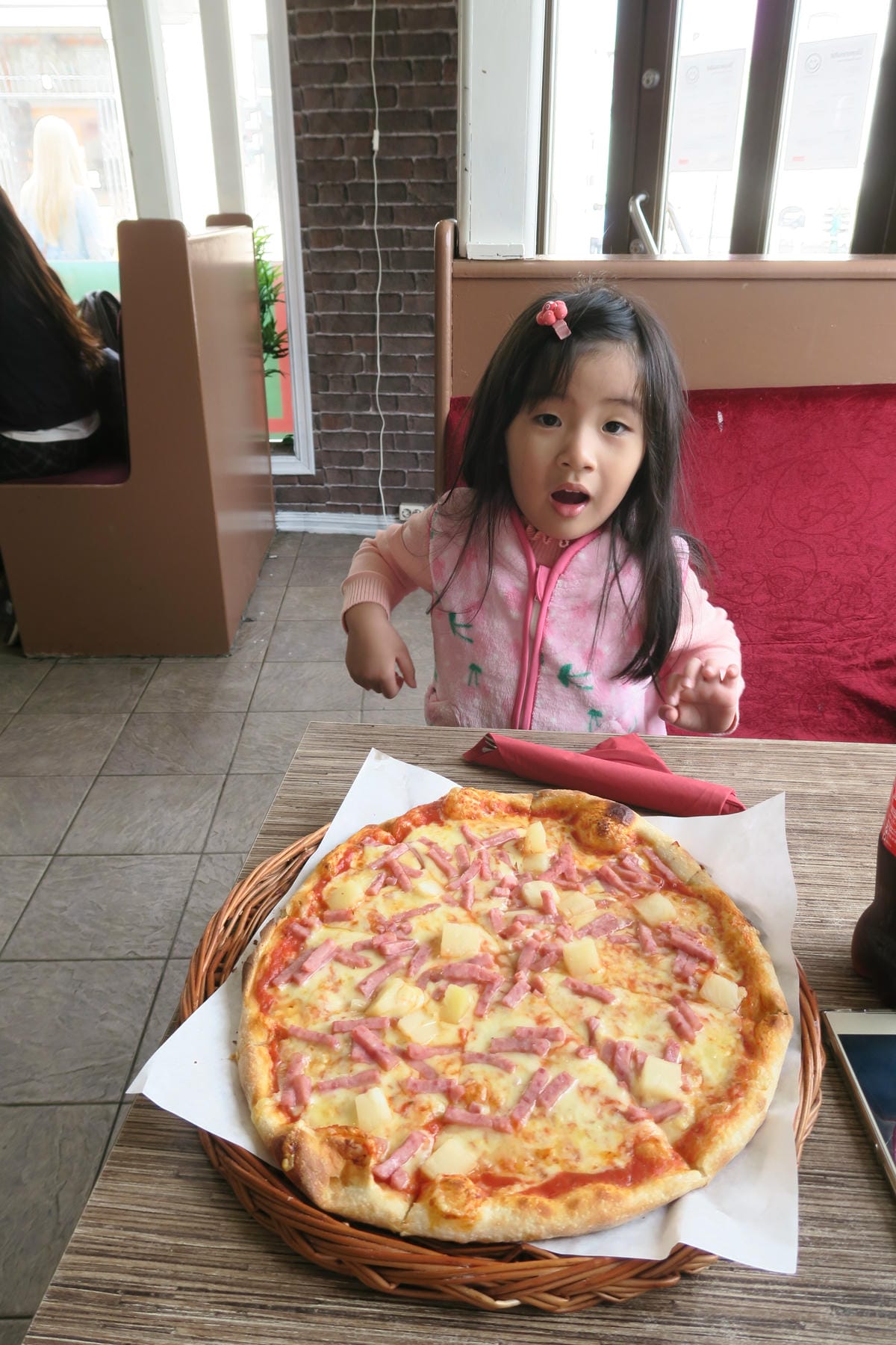 挪威奧勒松餐廳：土耳其Pizza店 Centrum Keba