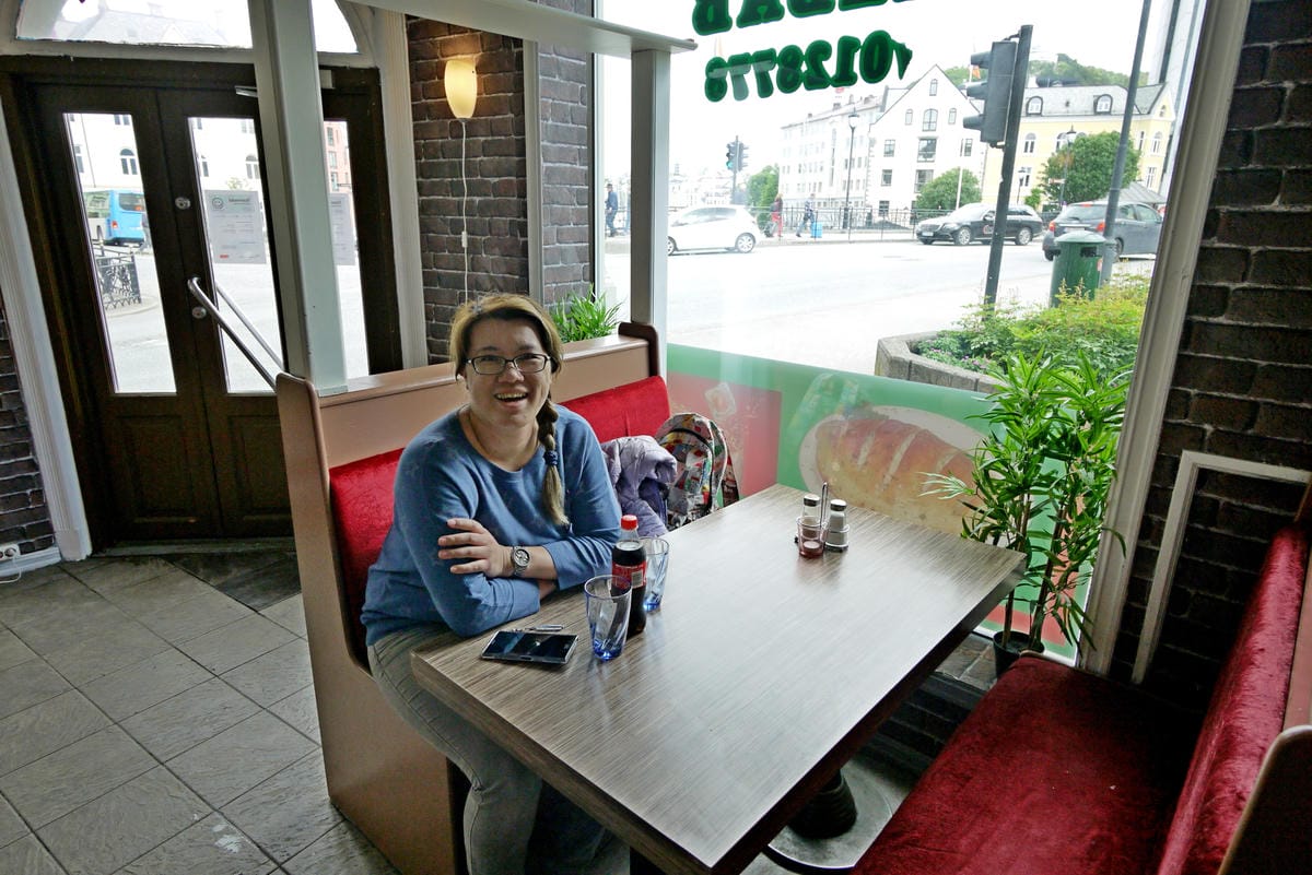 挪威奧勒松餐廳：土耳其Pizza店 Centrum Keba