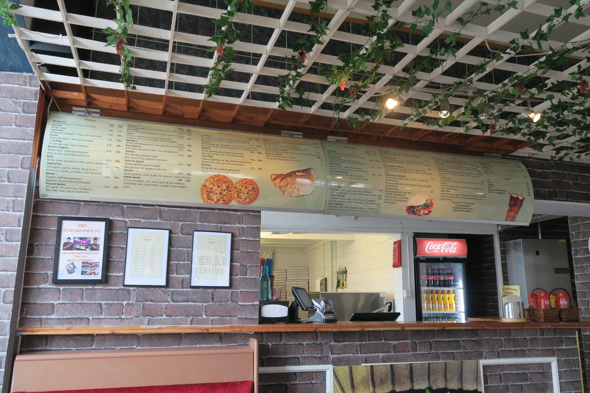 挪威奧勒松餐廳：土耳其Pizza店 Centrum Keba