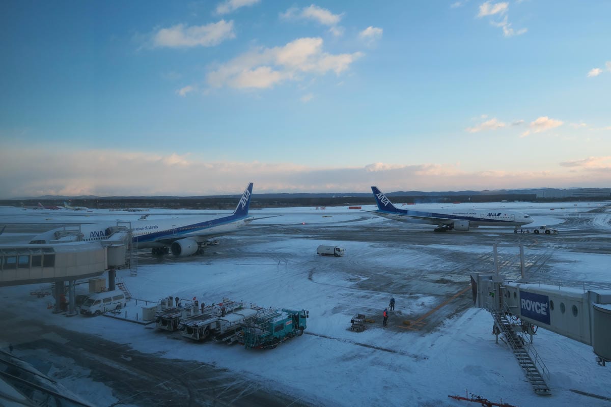 嚴冬雪見の日本東北&北海道 Day1 大風雪的札幌新千歲空港