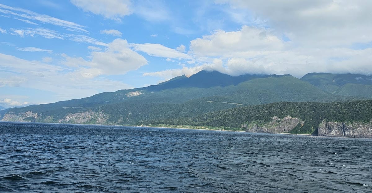 夏の北海道道東自駕遊 Day2-2 搭觀光船遊知床半島哥吉拉 夏の北海道道東自駕遊 Day2-2 搭觀光船遊知床半島哥吉拉