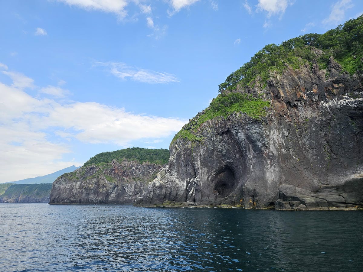 夏の北海道道東自駕遊 Day2-2 搭觀光船遊知床半島哥吉拉 夏の北海道道東自駕遊 Day2-2 搭觀光船遊知床半島哥吉拉