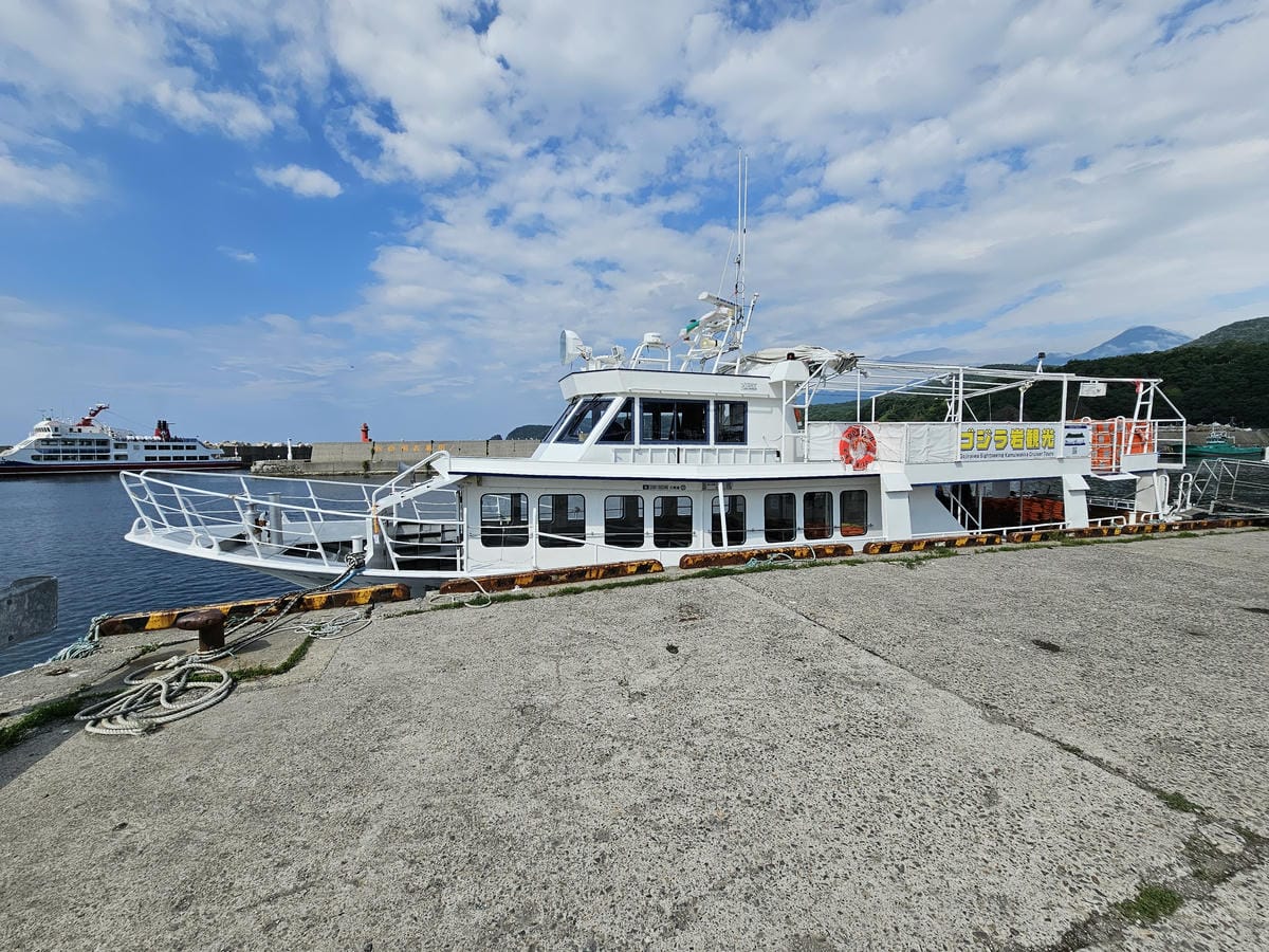 夏の北海道道東自駕遊 Day2-2 搭觀光船遊知床半島哥吉拉 夏の北海道道東自駕遊 Day2-2 搭觀光船遊知床半島哥吉拉