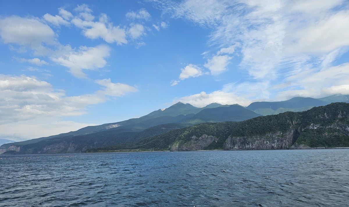 夏の北海道道東自駕遊 Day2-2 搭觀光船遊知床半島哥吉拉 夏の北海道道東自駕遊 Day2-2 搭觀光船遊知床半島哥吉拉