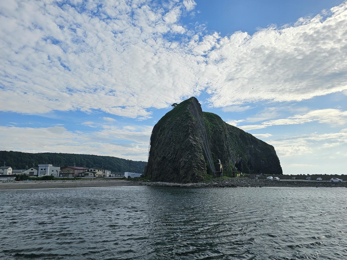 夏の北海道道東自駕遊 Day2-2 搭觀光船遊知床半島哥吉拉 夏の北海道道東自駕遊 Day2-2 搭觀光船遊知床半島哥吉拉