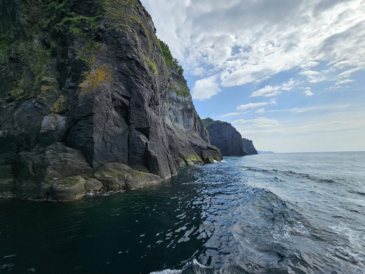 夏の北海道道東自駕遊 Day2-2 搭觀光船遊知床半島哥吉拉 夏の北海道道東自駕遊 Day2-2 搭觀光船遊知床半島哥吉拉