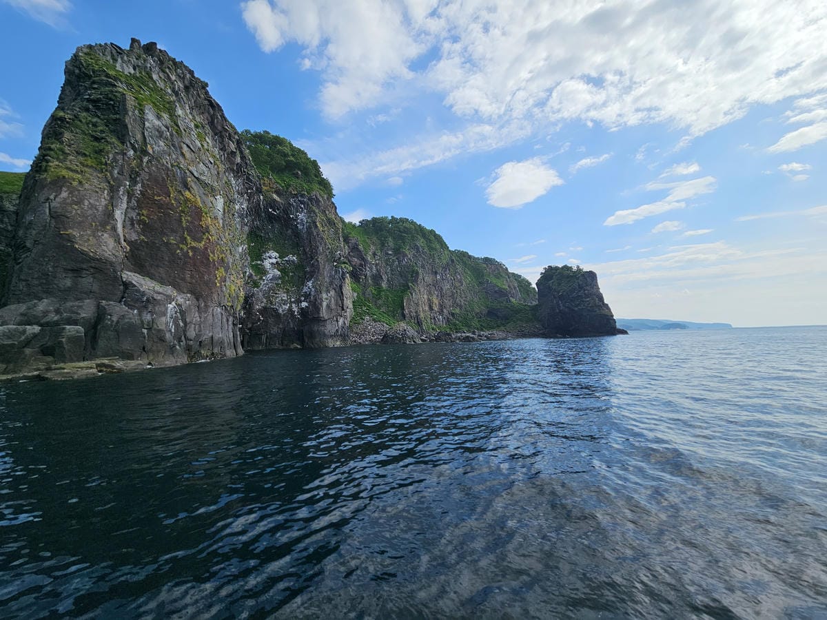 夏の北海道道東自駕遊 Day2-2 搭觀光船遊知床半島哥吉拉 夏の北海道道東自駕遊 Day2-2 搭觀光船遊知床半島哥吉拉