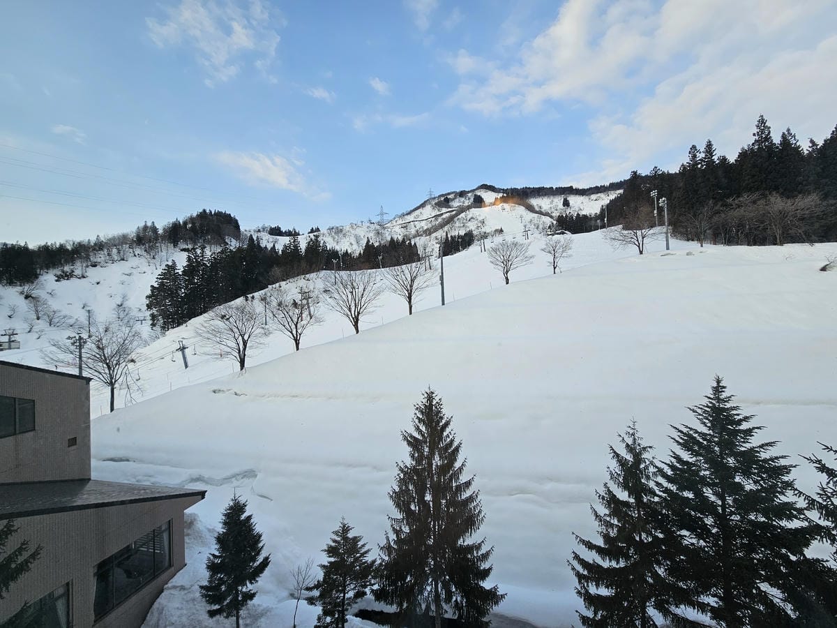 Day2-1 越後湯沢NASPA滑雪-小朋友大奔放