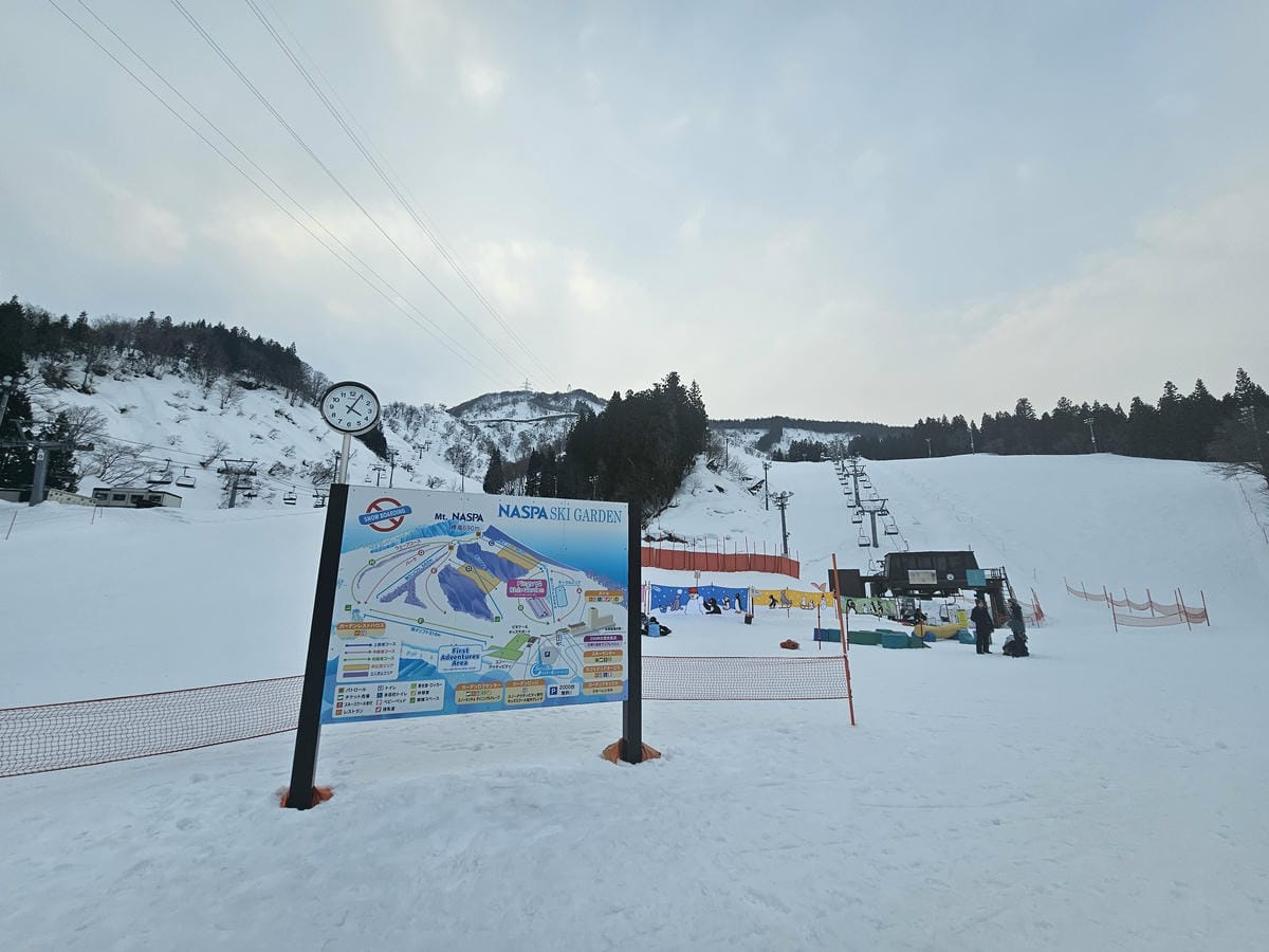Day2-1 越後湯沢NASPA滑雪-小朋友大奔放