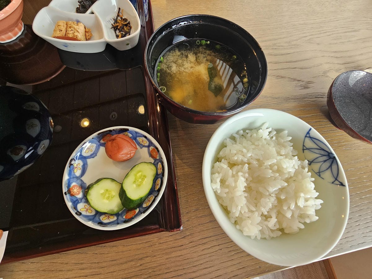 道北離島禮文住宿:花れぶん (旅館花禮文) 滿滿的海膽味 道北離島禮文住宿:花れぶん (旅館花禮文) 滿滿的海膽味