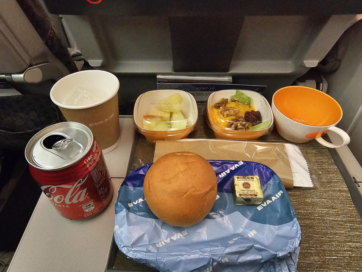 【飛行食記】曼谷(BKK)-台北桃園(TPE) by 長榮航 【飛行食記】曼谷(BKK)-台北桃園(TPE) by 長榮航