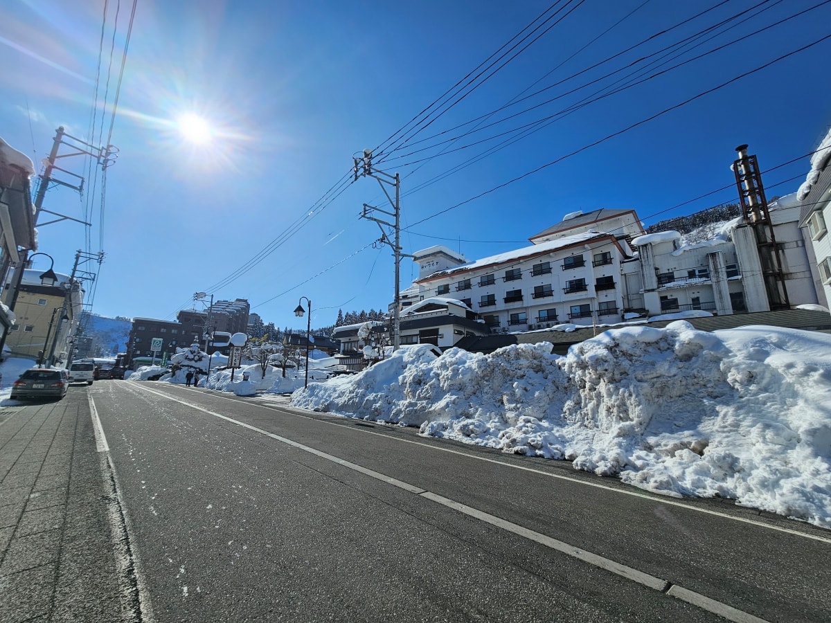 【2026湯沢滑雪】Day1 湯沢高原滑雪場-教練帶隊上山去 - 第2張圖 【2026湯沢滑雪】Day1 湯沢高原滑雪場-教練帶隊上山去