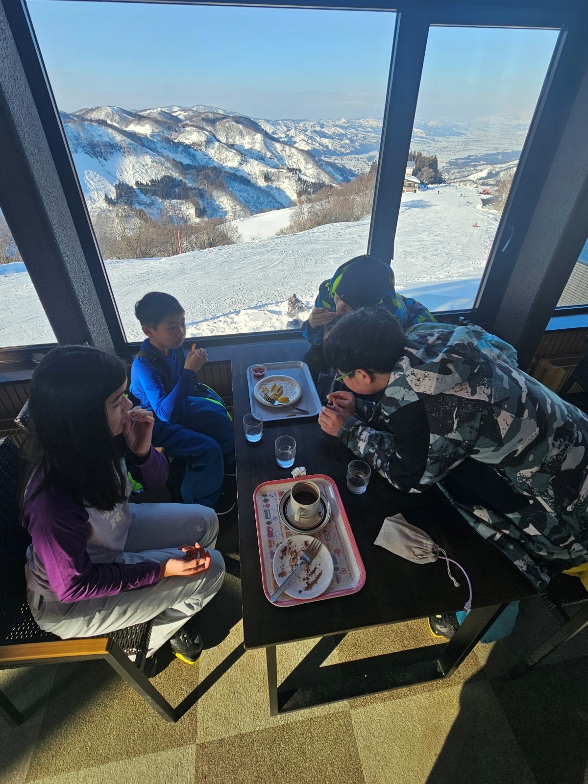 【2026湯沢滑雪】Day2 湯沢高原滑雪場-爸爸們帶隊上山去 - 第28張圖 【2026湯沢滑雪】Day2 湯沢高原滑雪場-爸爸們帶隊上山去