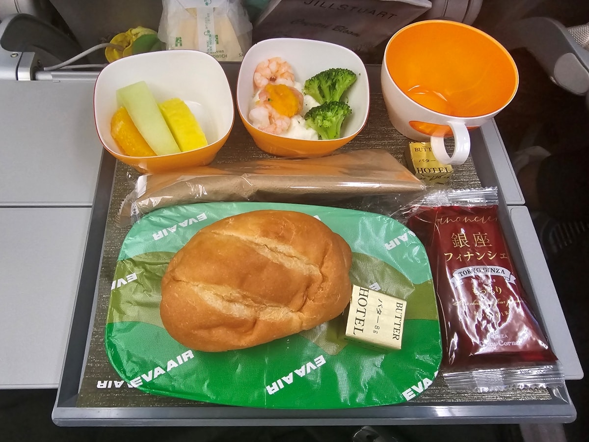【飛行食記】東京羽田(HND)-台北松山(TSA) 大雪冰封 by 長榮航空(B787-10) - 第16張圖 【飛行食記】東京羽田(HND)-台北松山(TSA) 大雪冰封 by 長榮航空(B787-10)
