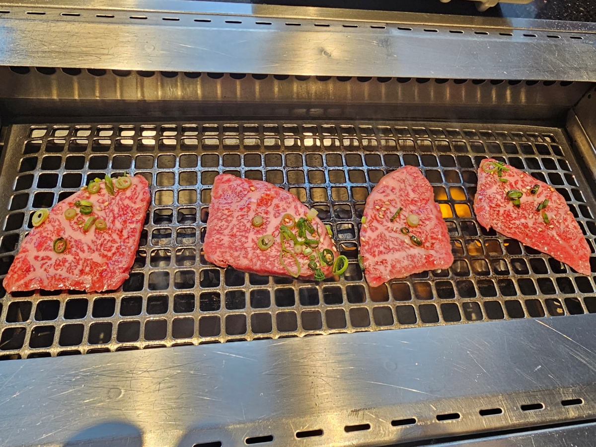 【沖繩食記】燒肉本部(もとぶ)牧場國際通店來吃沖繩黑毛和牛 - 第14張圖 【沖繩食記】燒肉本部(もとぶ)牧場國際通店來吃沖繩黑毛和牛