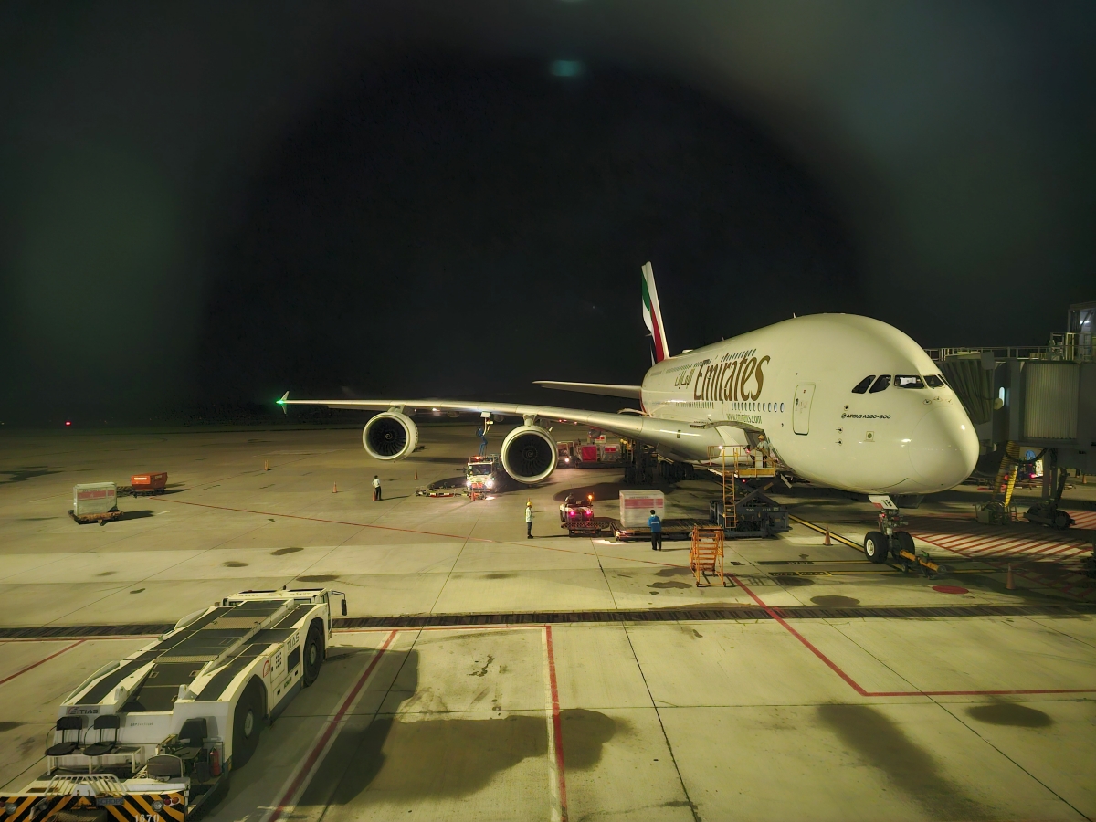 【飛行食記】台北桃園(TPE)-杜拜(DXB) by 阿聯酋航空(A380-800) - 第5張圖 【飛行食記】台北桃園(TPE)-杜拜(DXB) by 阿聯酋航空(A380-800)