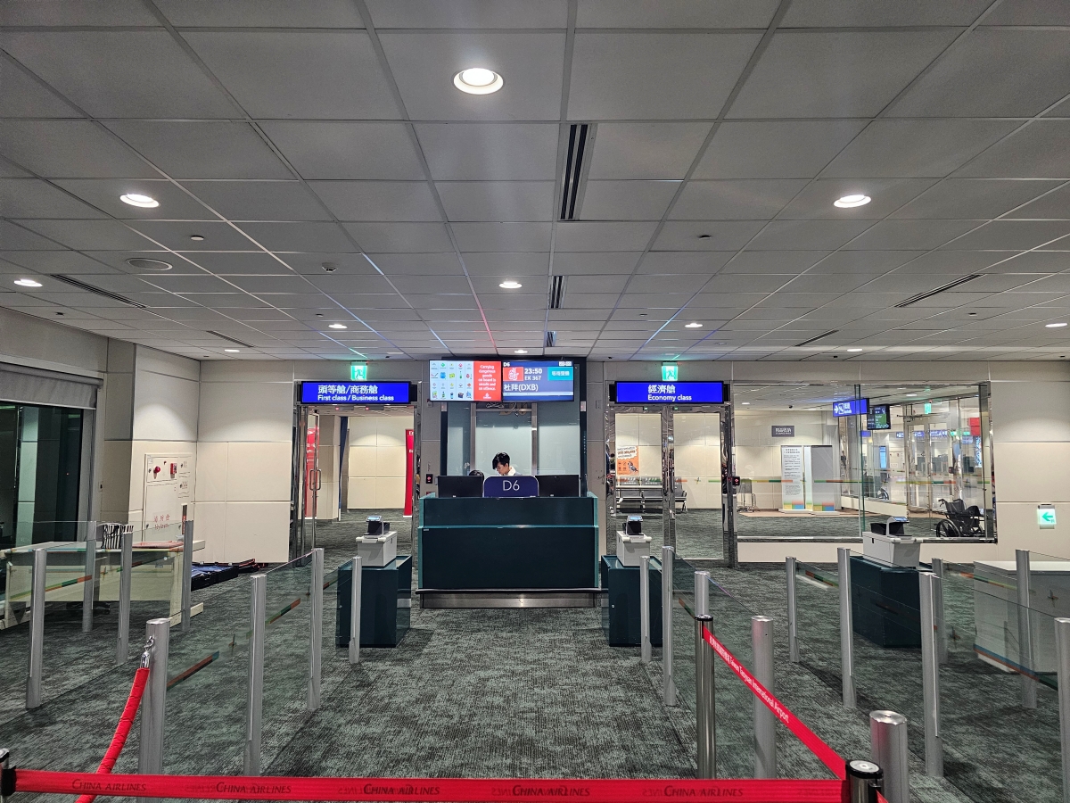 【飛行食記】台北桃園(TPE)-杜拜(DXB) by 阿聯酋航空(A380-800) - 第4張圖 【飛行食記】台北桃園(TPE)-杜拜(DXB) by 阿聯酋航空(A380-800)
