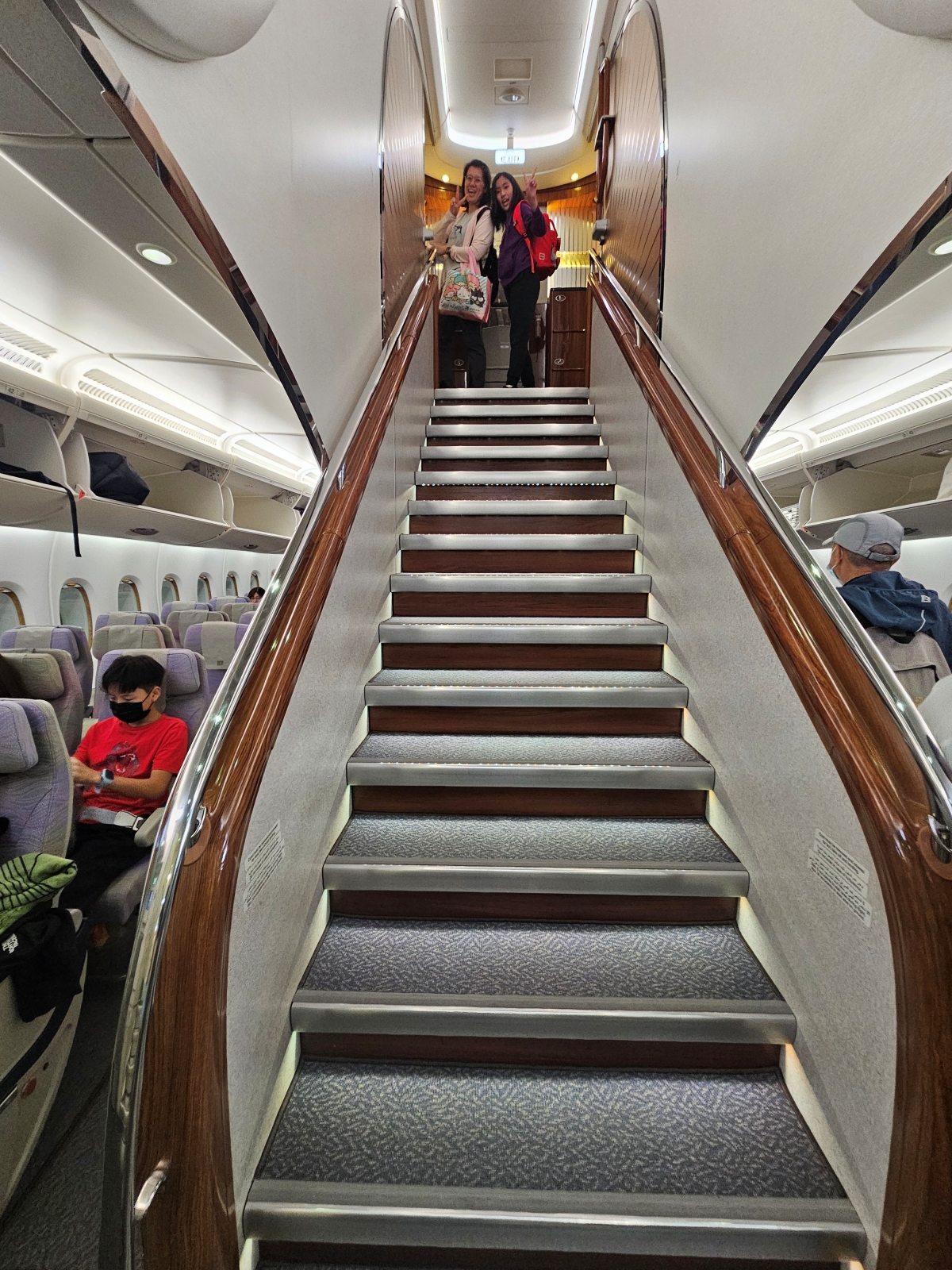 【飛行食記】台北桃園(TPE)-杜拜(DXB) by 阿聯酋航空(A380-800) - 第7張圖 【飛行食記】台北桃園(TPE)-杜拜(DXB) by 阿聯酋航空(A380-800)