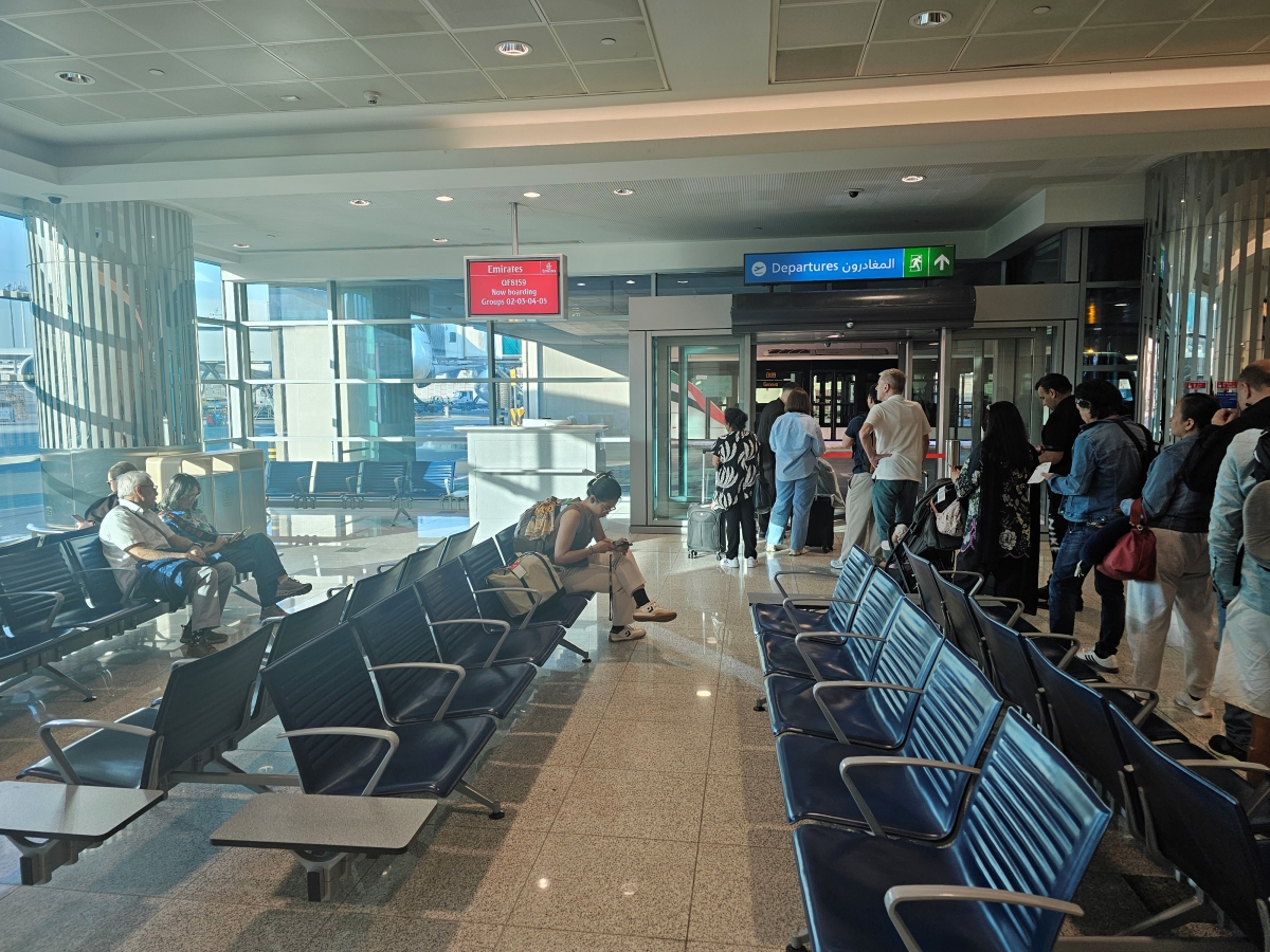 【飛行食記】杜拜(DXB)-奧斯陸(OSL) by 阿聯酋航空豪經艙(A350-900) - 第6張圖 【飛行食記】杜拜(DXB)-奧斯陸(OSL) by 阿聯酋航空豪經艙(A350-900)