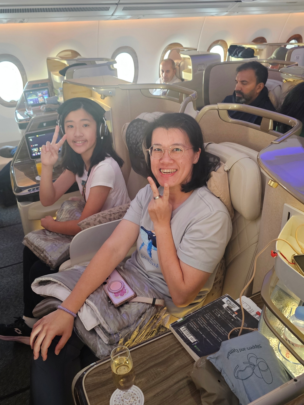 【飛行食記】杜拜(DXB)-奧斯陸(OSL) by 阿聯酋航空豪經艙(A350-900) - 第15張圖 【飛行食記】杜拜(DXB)-奧斯陸(OSL) by 阿聯酋航空豪經艙(A350-900)