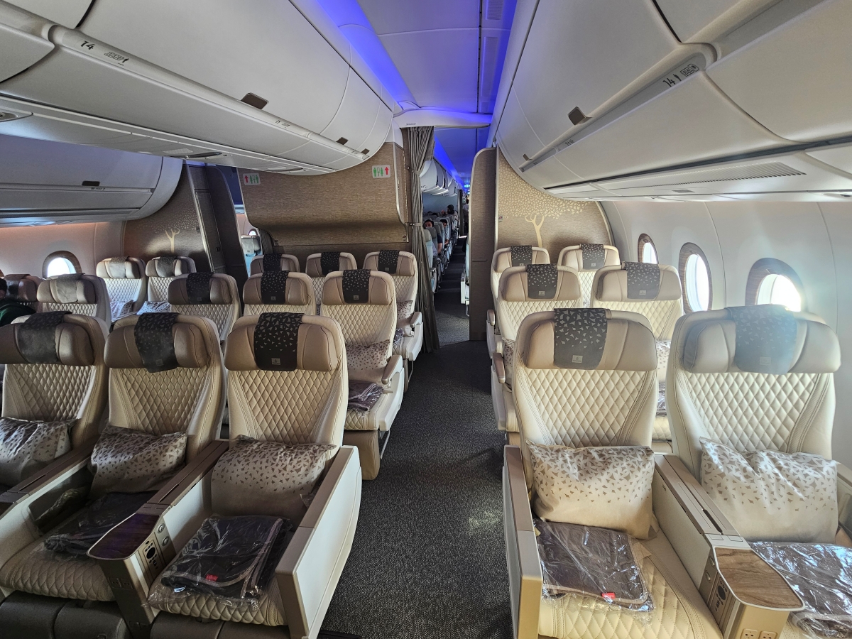 【飛行食記】杜拜(DXB)-奧斯陸(OSL) by 阿聯酋航空豪經艙(A350-900) - 第16張圖 【飛行食記】杜拜(DXB)-奧斯陸(OSL) by 阿聯酋航空豪經艙(A350-900)