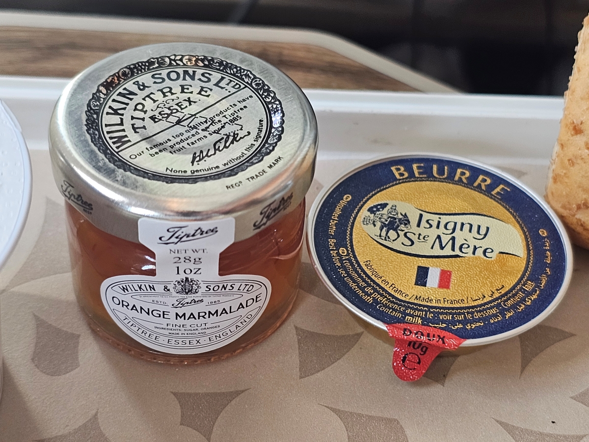 【飛行食記】杜拜(DXB)-奧斯陸(OSL) by 阿聯酋航空豪經艙(A350-900) - 第41張圖 【飛行食記】杜拜(DXB)-奧斯陸(OSL) by 阿聯酋航空豪經艙(A350-900)