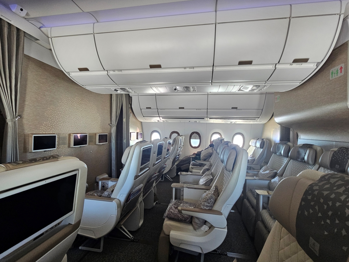 【飛行食記】杜拜(DXB)-奧斯陸(OSL) by 阿聯酋航空豪經艙(A350-900) - 第23張圖 【飛行食記】杜拜(DXB)-奧斯陸(OSL) by 阿聯酋航空豪經艙(A350-900)