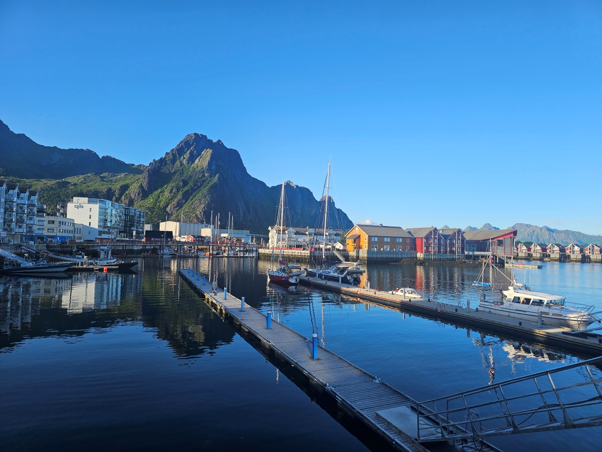 【太陽不打烊 挪威北極圈】 Day6-3 Svolvær 午後極北的港灣漫遊 - 第10張圖 【太陽不打烊 挪威北極圈】 Day6-3 Svolvær 午後極北的港灣漫遊