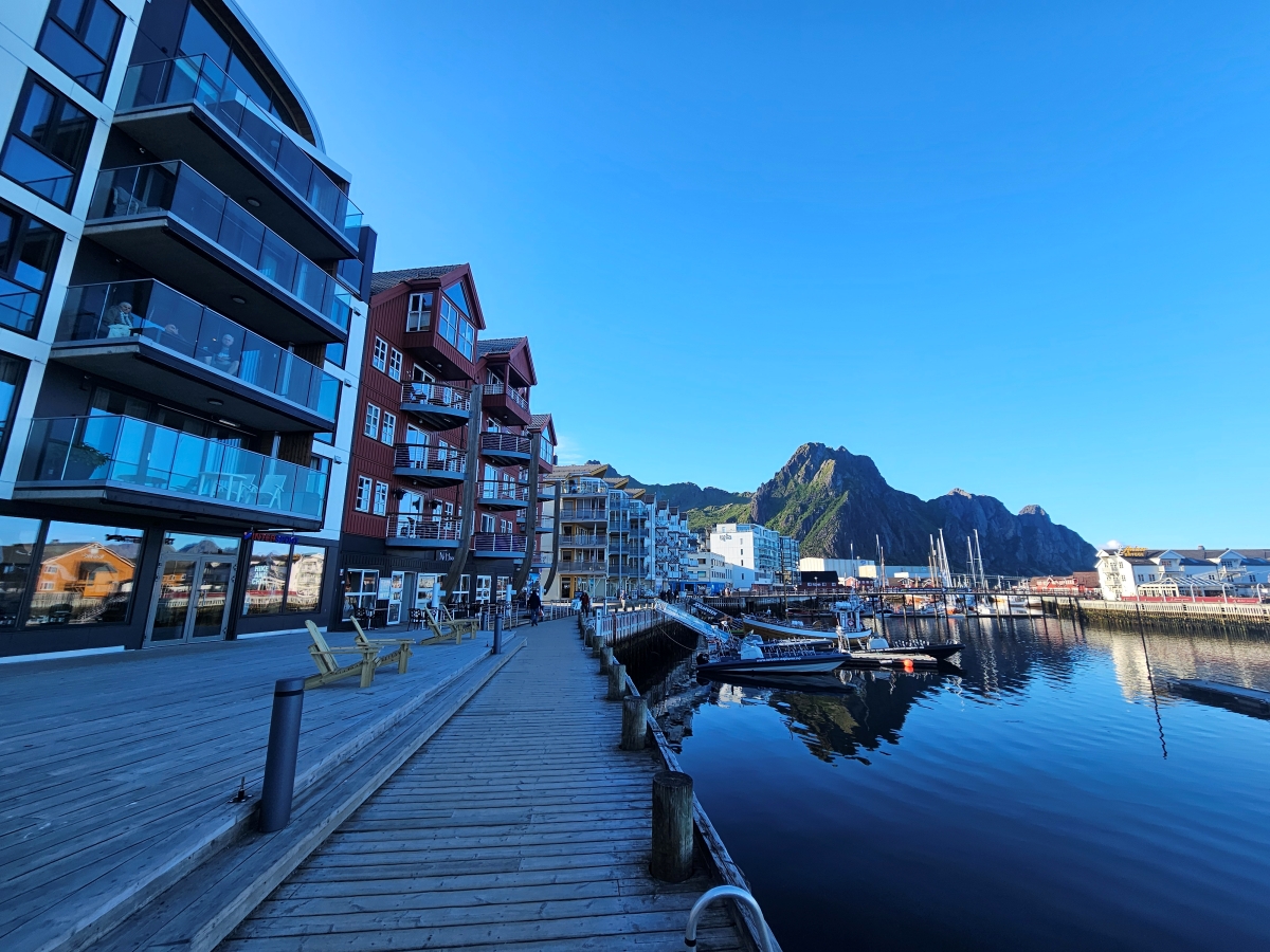 【太陽不打烊 挪威北極圈】 Day6-3 Svolvær 午後極北的港灣漫遊 - 第14張圖 【太陽不打烊 挪威北極圈】 Day6-3 Svolvær 午後極北的港灣漫遊