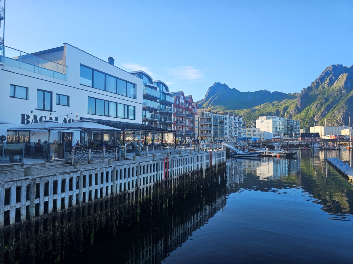 【太陽不打烊 挪威北極圈】 Day6-3 Svolvær 午後極北的港灣漫遊 - 第3張圖 【太陽不打烊 挪威北極圈】 Day6-3 Svolvær 午後極北的港灣漫遊