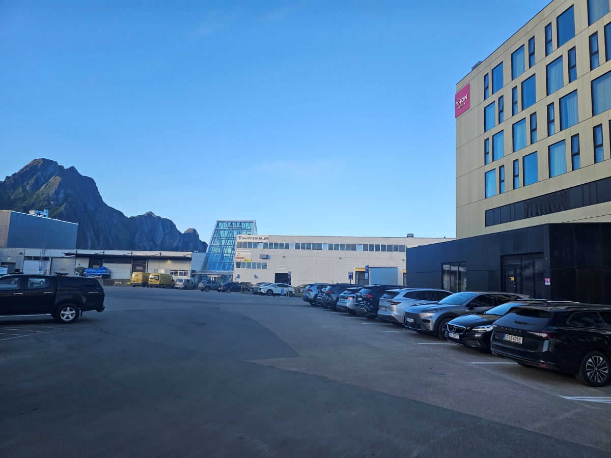 【太陽不打烊 挪威北極圈】 Day6-3 Svolvær 午後極北的港灣漫遊 - 第20張圖 【太陽不打烊 挪威北極圈】 Day6-3 Svolvær 午後極北的港灣漫遊