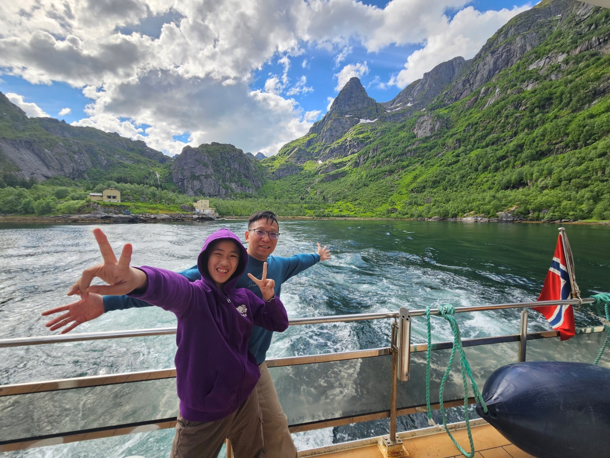 【太陽不打烊 挪威北極圈】 Day3-2 生猛羅浮敦 精靈峽灣(Trollfjord)尋鯨、賞鷹全紀錄 - 第58張圖 【太陽不打烊 挪威北極圈】 Day3-2 生猛羅浮敦 精靈峽灣(Trollfjord)尋鯨、賞鷹全紀錄